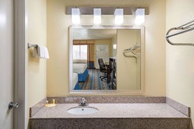 Days Inn by Wyndham San Antonio Seaworld/Lackland AFB