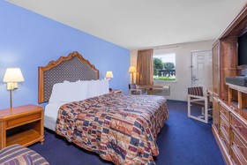 Days Inn by Wyndham San Antonio