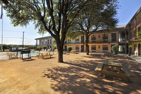 Deluxe Inn San Antonio/Near Lackland AFB