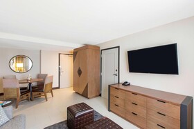 DoubleTree by Hilton San Antonio