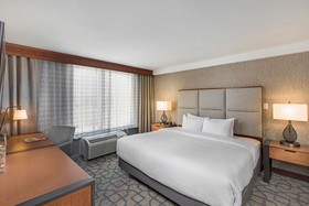 DoubleTree by Hilton San Antonio