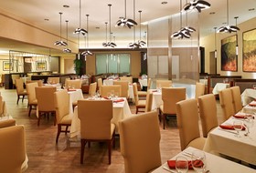 DoubleTree by Hilton San Antonio Airport