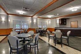 Drury Inn & Suites Northwest Medical Center