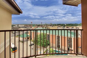 Drury Inn & Suites Northwest Medical Center