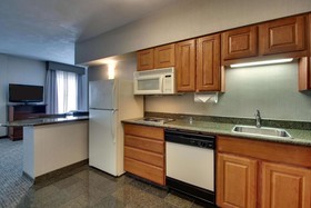 Drury Inn & Suites Northwest Medical Center