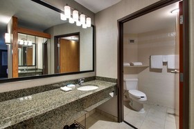 Drury Inn & Suites Northwest Medical Center