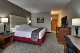 Drury Inn & Suites Northwest Medical Center