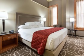 Drury Inn & Suites Riverwalk San Antonio