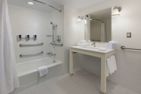 Drury Inn & Suites San Antonio Airport