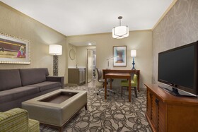 Embassy Suites by Hilton San Antonio Airport
