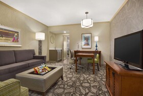 Embassy Suites by Hilton San Antonio Airport