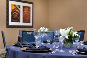 Embassy Suites by Hilton San Antonio Airport