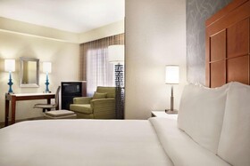 Embassy Suites by Hilton San Antonio Airport