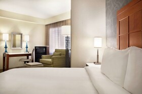 Embassy Suites by Hilton San Antonio Airport