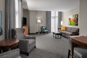 Embassy Suites by Hilton San Antonio Riverwalk Downtown