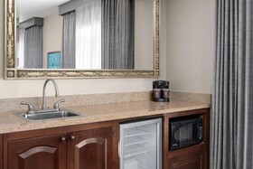 Embassy Suites by Hilton San Antonio Riverwalk Downtown