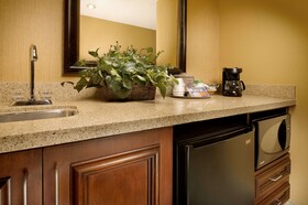 Hampton Inn & Suites San Antonio-Airport
