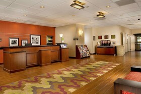 Hampton Inn & Suites San Antonio-Airport
