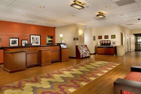 Hampton Inn & Suites San Antonio-Airport