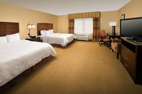 Hampton Inn & Suites San Antonio-Airport