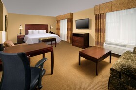 Hampton Inn & Suites San Antonio-Airport