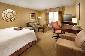 Hampton Inn & Suites San Antonio-Airport
