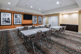 Hampton Inn & Suites San Antonio Brooks City Base