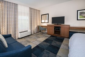 Hampton Inn & Suites San Antonio Brooks City Base