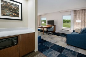 Hampton Inn & Suites San Antonio Brooks City Base