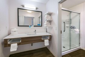 Hampton Inn & Suites San Antonio Brooks City Base