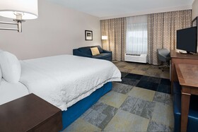 Hampton Inn & Suites San Antonio Brooks City Base