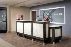 Hampton Inn & Suites San Antonio Lackland Afb Seaworld