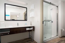 Hampton Inn & Suites San Antonio Lackland Afb Seaworld