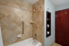 Hampton Inn & Suites San Antonio / Northeast I-35
