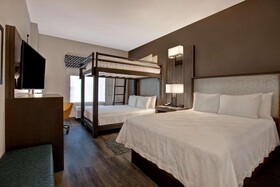 Hampton Inn & Suites San Antonio Riverwalk
