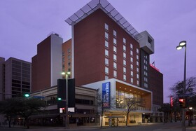 Hilton Garden Inn San Antonio Downtown