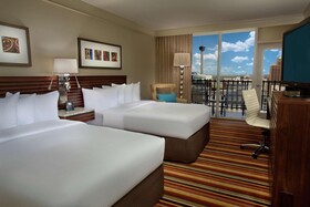 Hilton Palacio del Rio