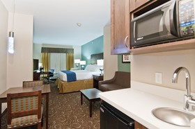 Holiday Inn Express And Suites San Antonio SE by AT&T Center