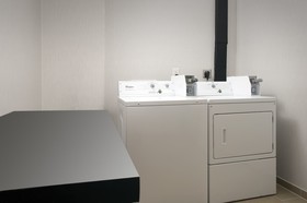 Holiday Inn Express Hotel & Suites San Antonio-Downtown Market Area
