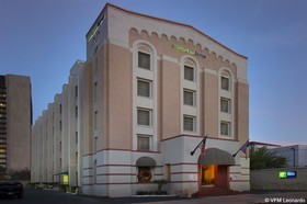 Holiday Inn Express San Antonio N-Riverwalk Area