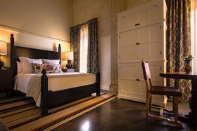 Hotel Emma