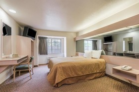 Quality Inn Downtown - near Market Square