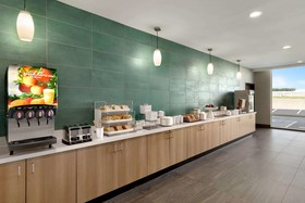 La Quinta Inn & Suites by Wyndham San Antonio Seaworld/Lafb