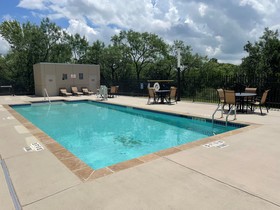 La Quinta Inn & Suites by Wyndham San Antonio Seaworld/Lafb