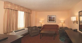 La Quinta Inn & Suites by Wyndham San Antonio Medical Ctr NW