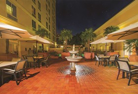 La Quinta Inn & Suites by Wyndham San Antonio Medical Ctr NW