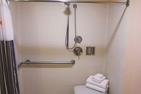 La Quinta Inn & Suites by Wyndham San Antonio Medical Ctr NW