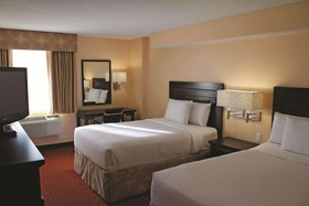 La Quinta Inn & Suites by Wyndham San Antonio Medical Ctr NW
