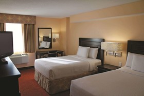 La Quinta Inn & Suites by Wyndham San Antonio Medical Ctr NW