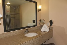 La Quinta Inn & Suites by Wyndham San Antonio Medical Ctr NW